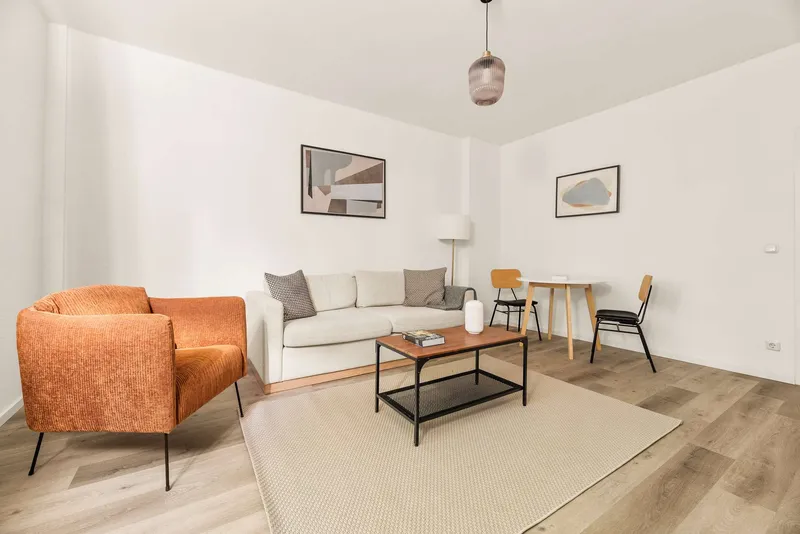 Wunderschöne 3-Zimmer-Wohnung mit Balkon in Kreuzberg - voll möbliert — photo 1
